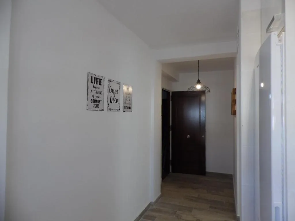 贝纳尔马德纳Edificio Alay公寓 公寓 贝纳尔马德纳